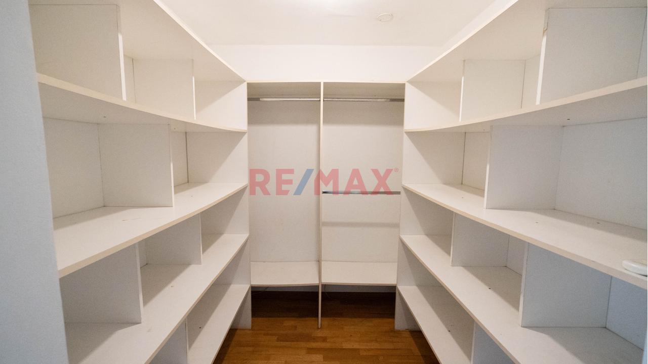 Vive En Exclusiva Zona De Miraflores!!... Departamento De 176.35 M2, En 2Do Piso, Con Vista A Parque + Estacionamiento — foto 5
