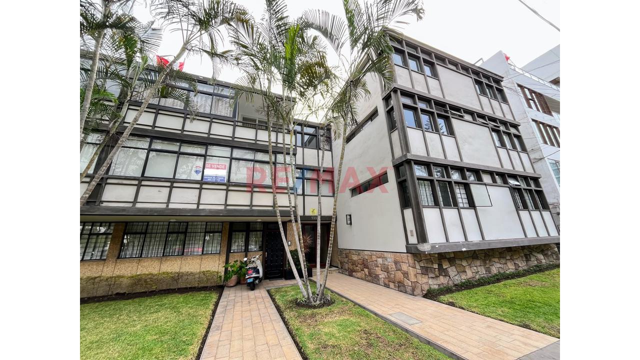 Vive En Exclusiva Zona De Miraflores!!... Departamento De 176.35 M2, En 2Do Piso, Con Vista A Parque + Estacionamiento — foto 14