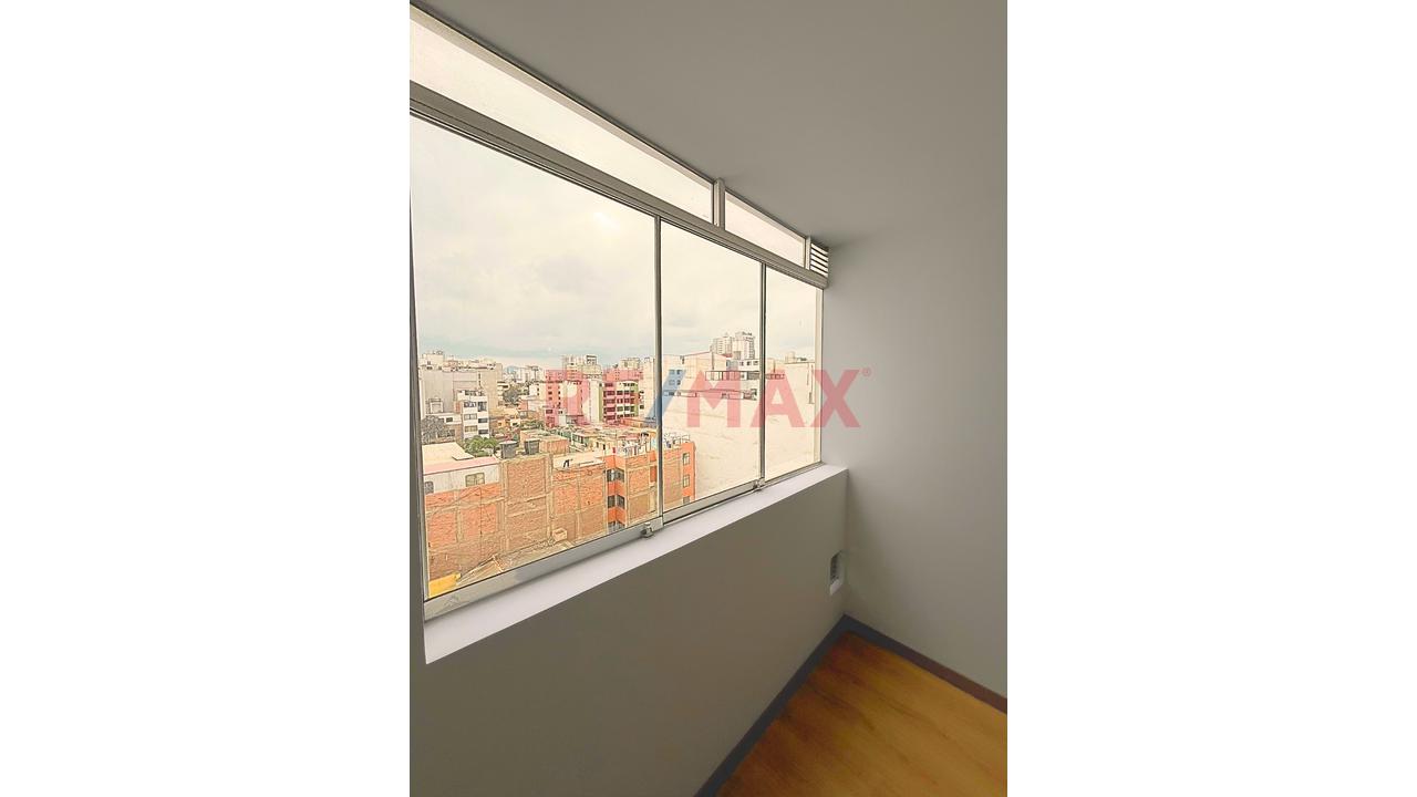 Vendo Iluminado Departamento De 62 M² En Magdalena Del Mar: Confort Y Cochera Incluida — foto 2