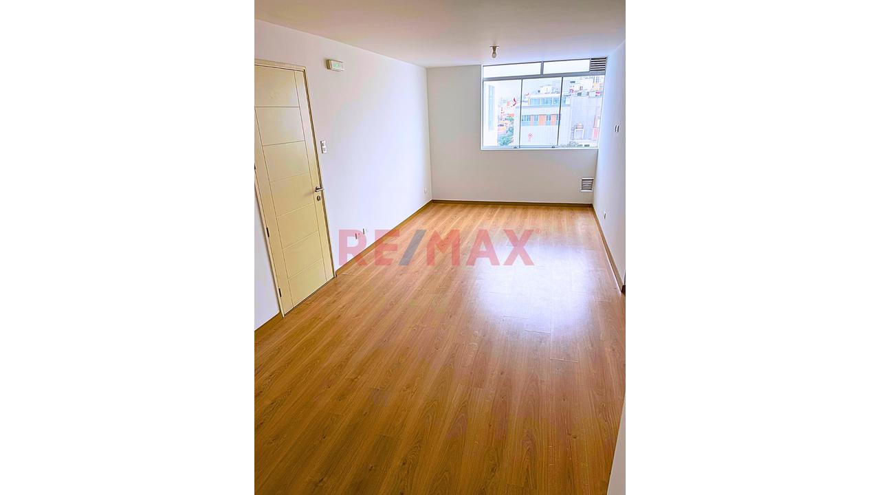 Vendo Iluminado Departamento De 62 M² En Magdalena Del Mar: Confort Y Cochera Incluida — foto 10