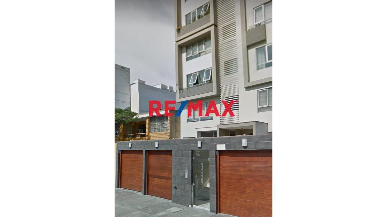 Venta De Lindo Y Amplio Departamento Con Cochera En Surco