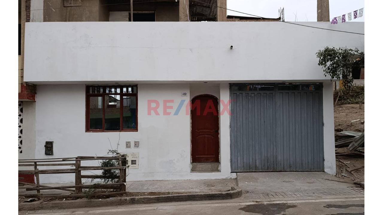 Casa De 160M Al Lado De Parque A 6 Cdras De Panamericana Norte — foto 2