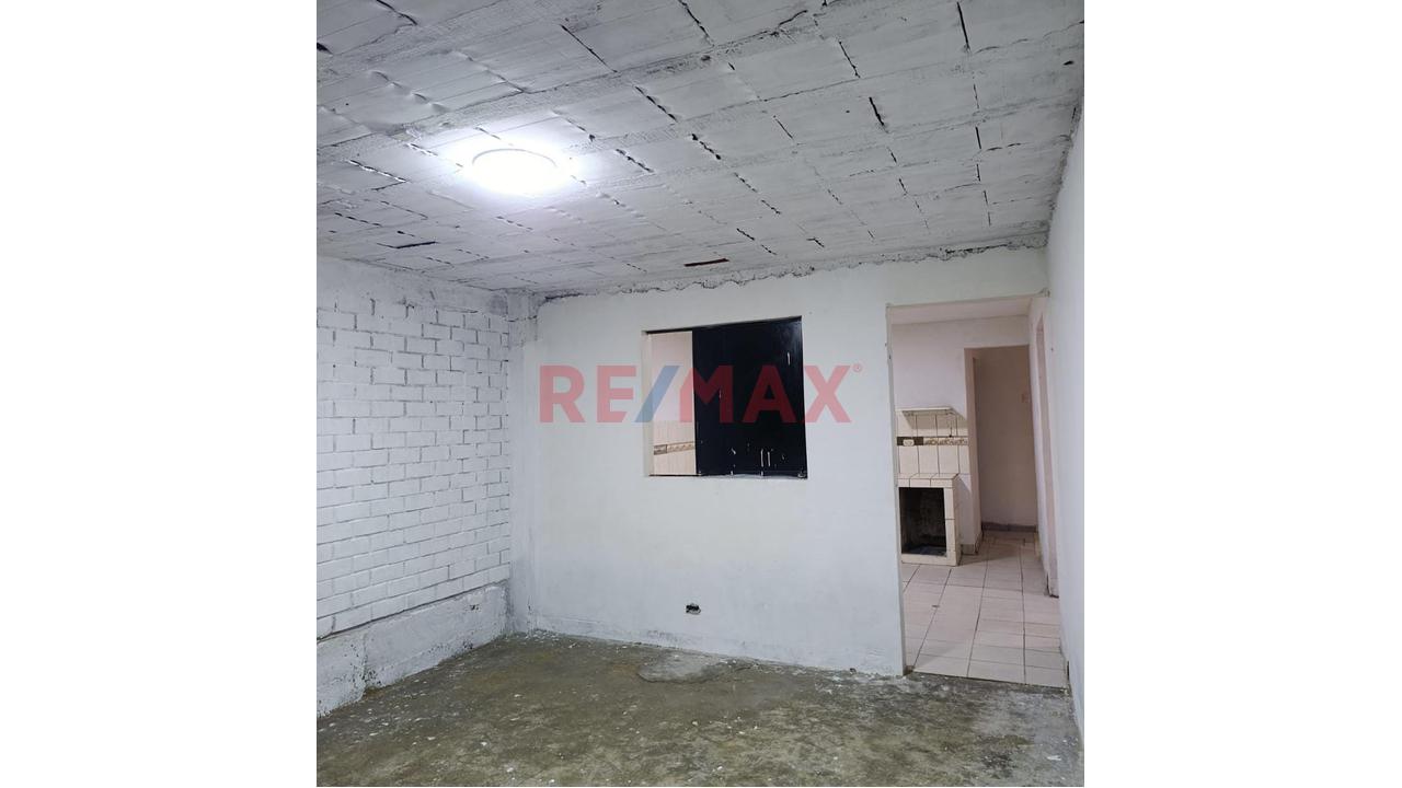 Casa De 160M Al Lado De Parque A 6 Cdras De Panamericana Norte — foto 6