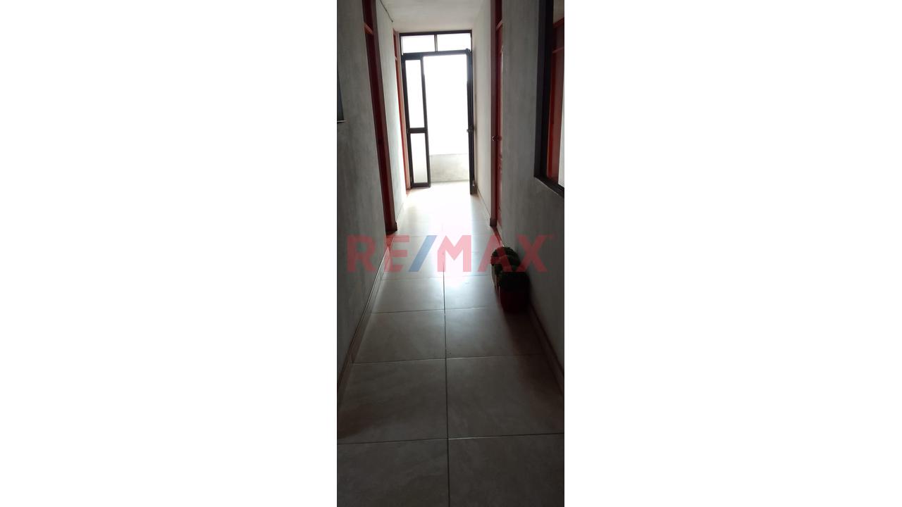 🏡 Casa De 2 Pisos En Venta | Amplios Espacios Y Excelente Ubicación En San Juan De Lurigancho — foto 4