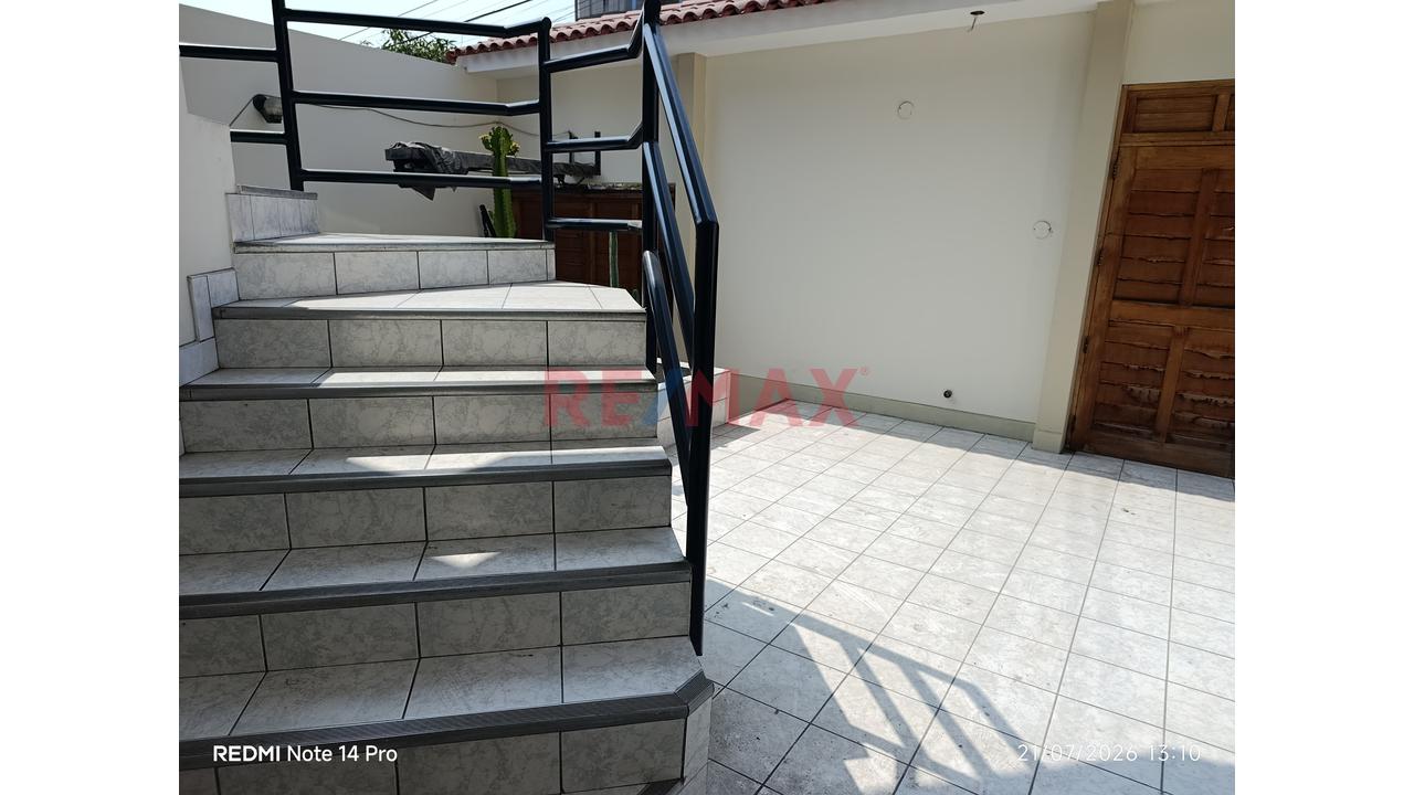Venta De Amplio Departamento Cerca Av. Los Fresnos — foto 4