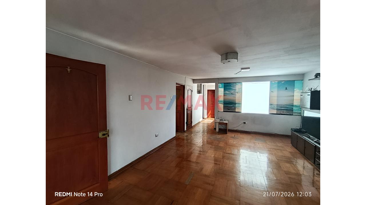 Venta De Amplio Departamento Cerca Av. Los Fresnos — foto 7