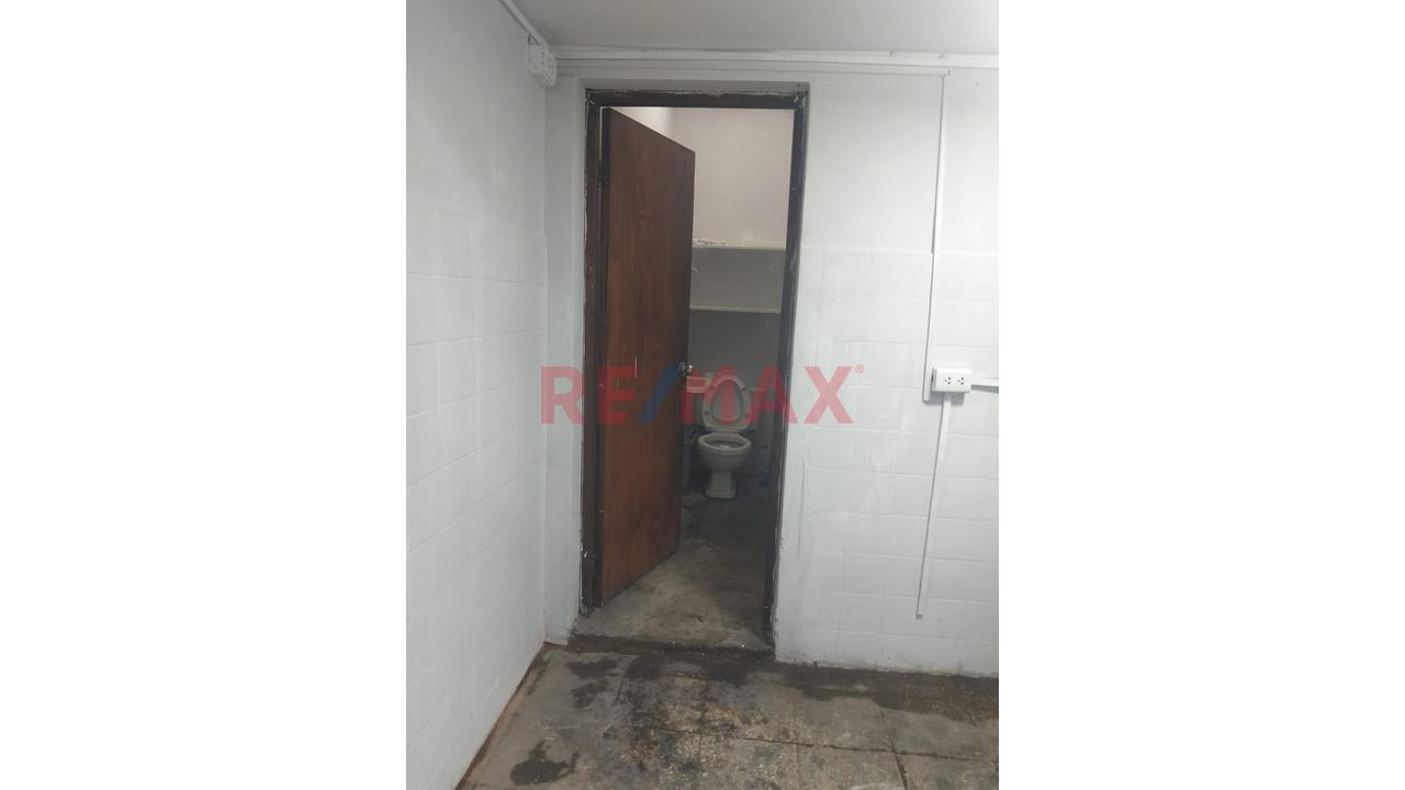 Alquilo Local Comercial En Pueblo Libre - 14