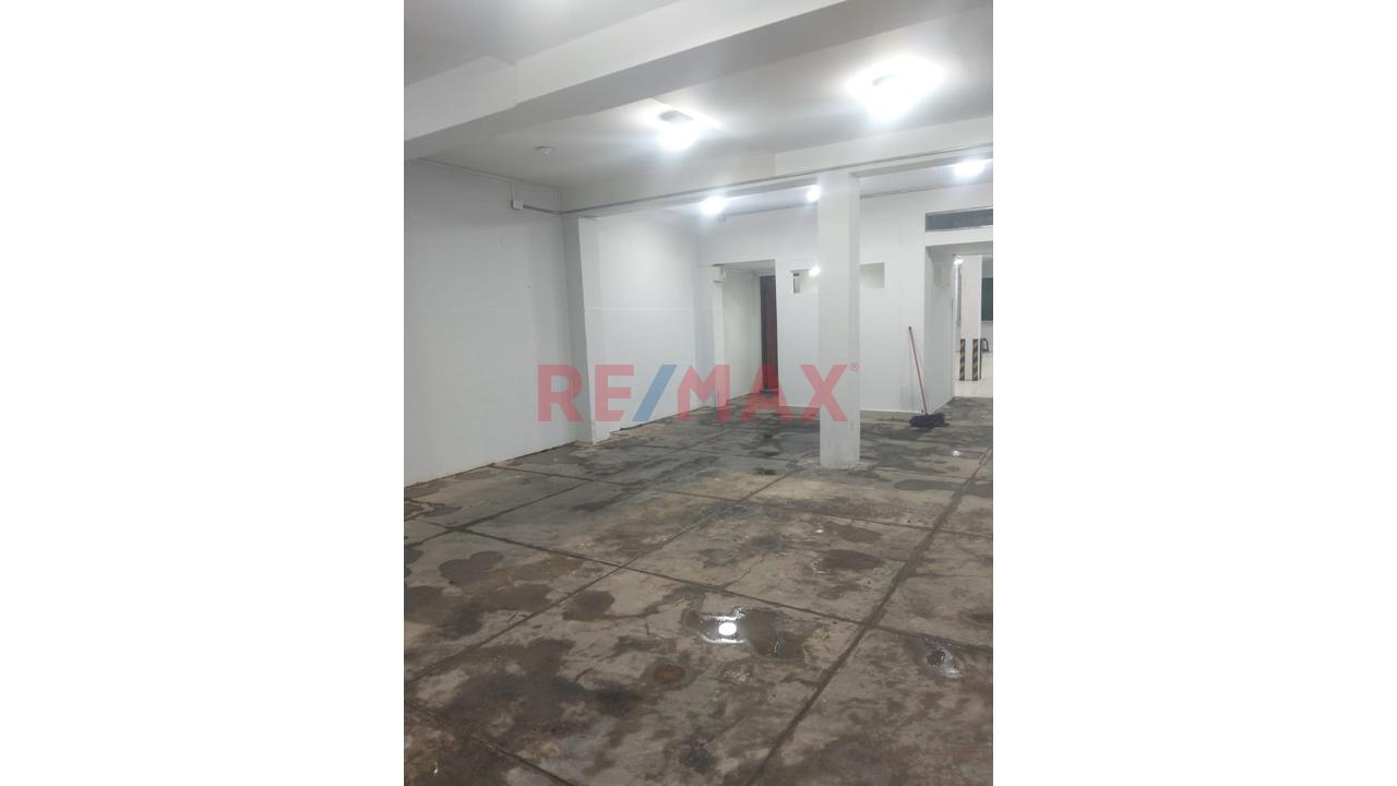 Alquilo Local Comercial En Pueblo Libre - 12