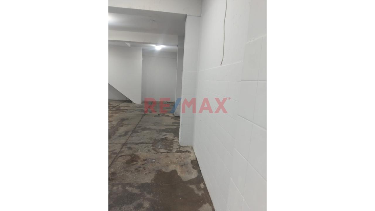 Alquilo Local Comercial En Pueblo Libre - 13