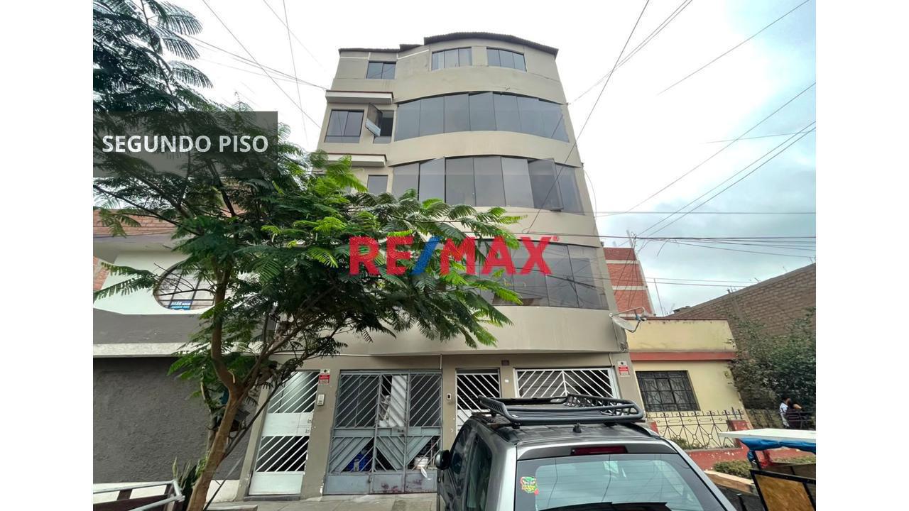 Amplio Departamento Remodelado De 140 M² | 4 Dormitorios | 2.º Piso | Santa Anita