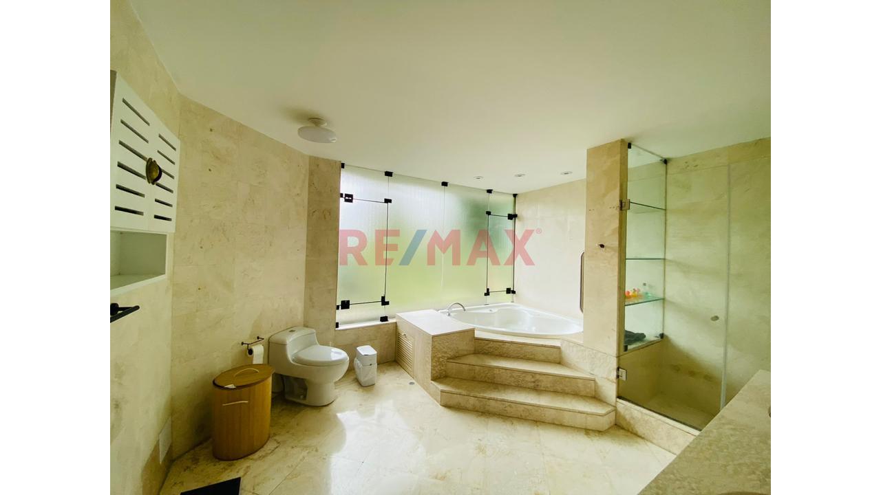 Exclusivo Flat De 355 M² Frente Al Parque Acosta – San Isidro | Ascensor Directo + 3 Cocheras — foto 14