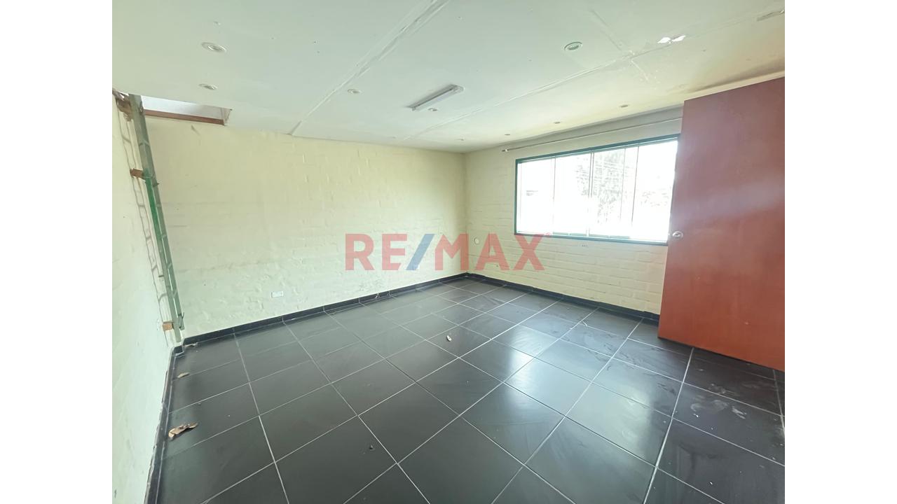 Alquila(Solo A Empresas )Un Amplio Local Comercial En Plena Av. Alameda Sur – Chorrillos - 9