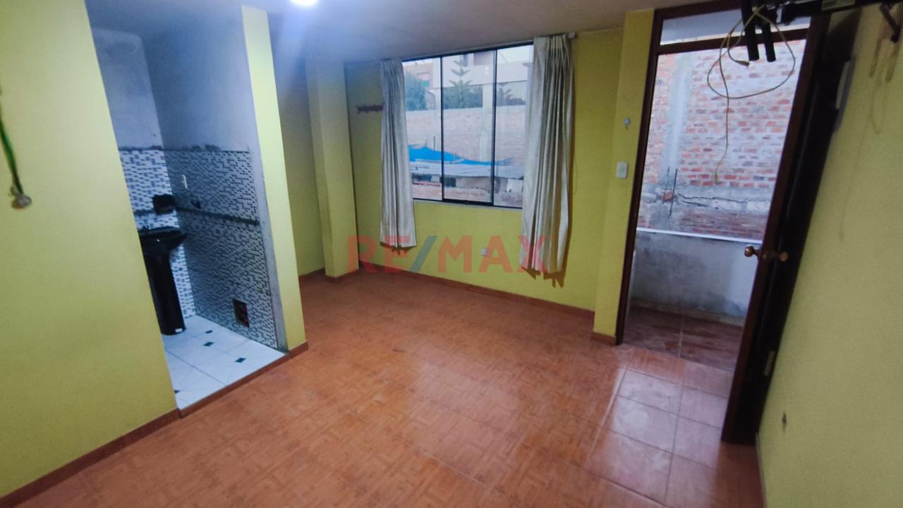 Casa Comercial En Alquiler Solo Para Empresas Cualquier Rubro En Peruarbo En Cerro Colorado — foto 13