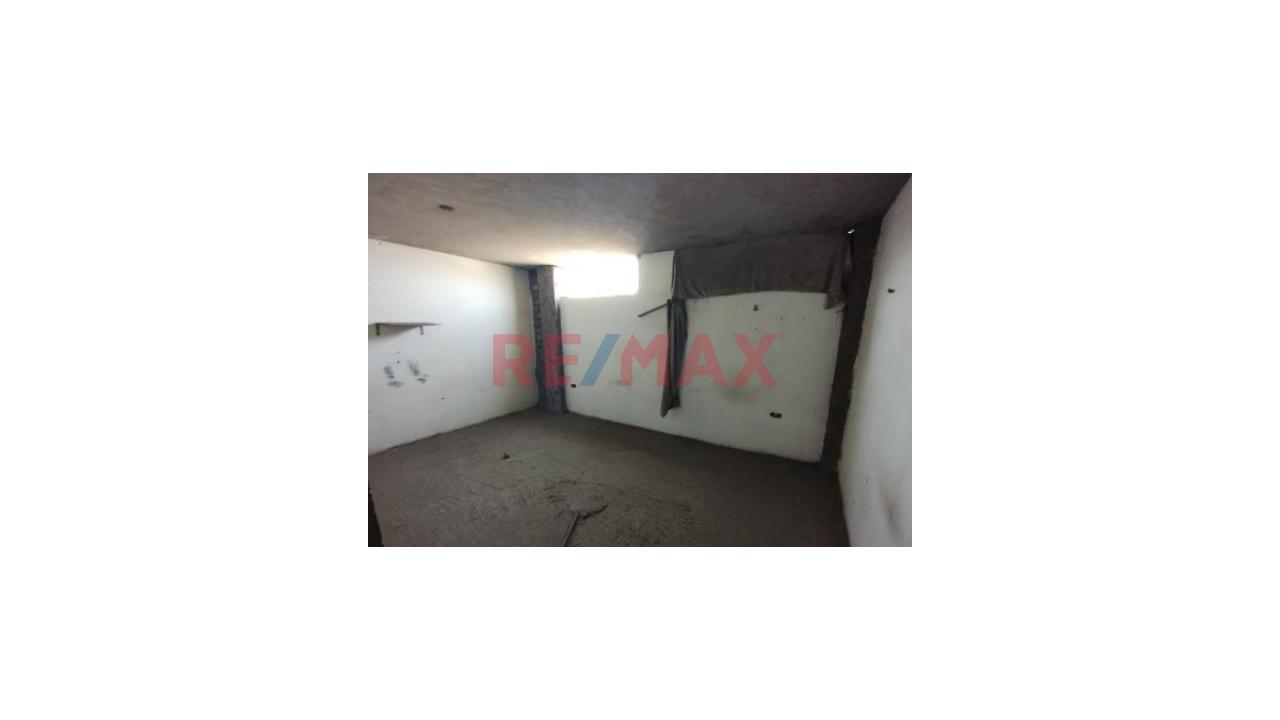 Venta Edificio En El Rimac - 3 Pisos Construidos - 7