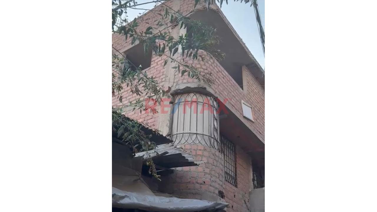 Venta Edificio En El Rimac - 3 Pisos Construidos - 18