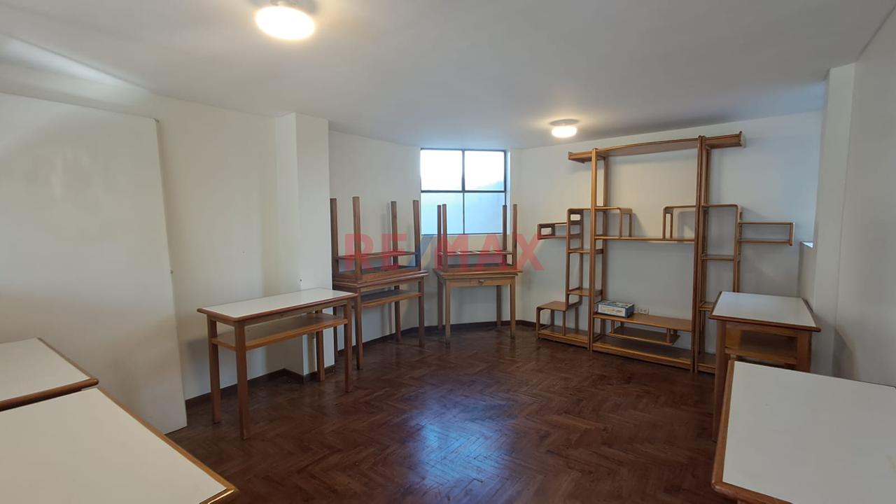 Se Alquila 3 Oficinas En 2° Piso,, Urb Victoria, Cercado, Arequipa - 2