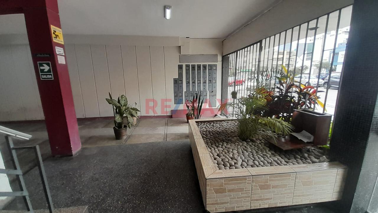 Venta De Departamento En Urb. Limatambo Surquillo — foto 10