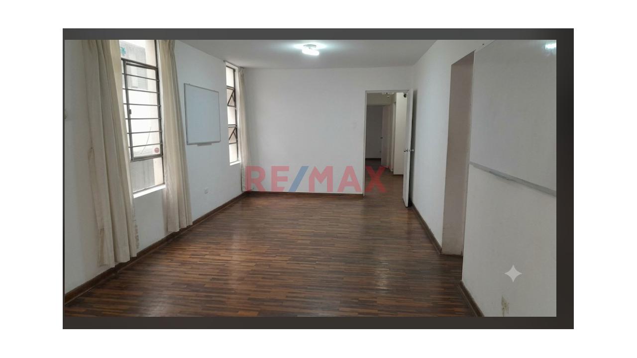 Venta De Departamento En Urb. Limatambo Surquillo