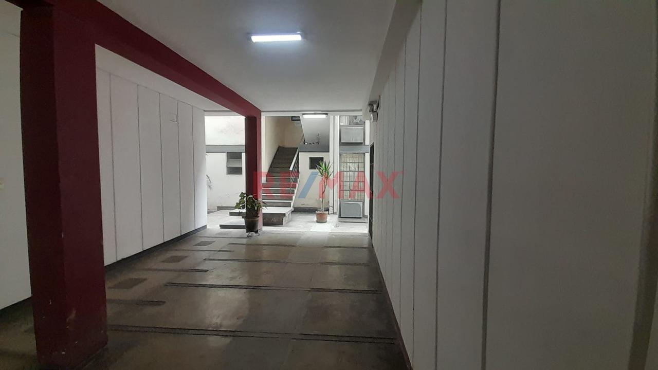 Venta De Departamento En Urb. Limatambo Surquillo — foto 4