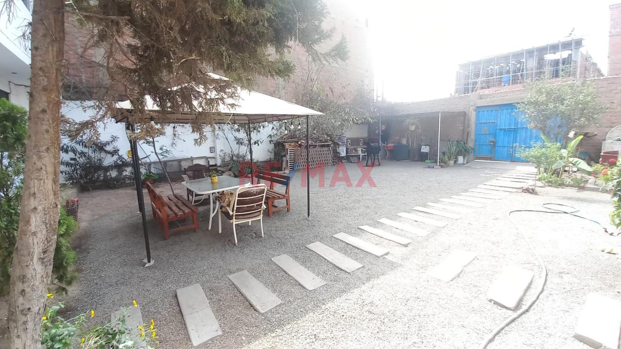 :🍀 ¡El Espacio Que Tu Familia Siempre Soñó En Comas!  300 M2 - 8