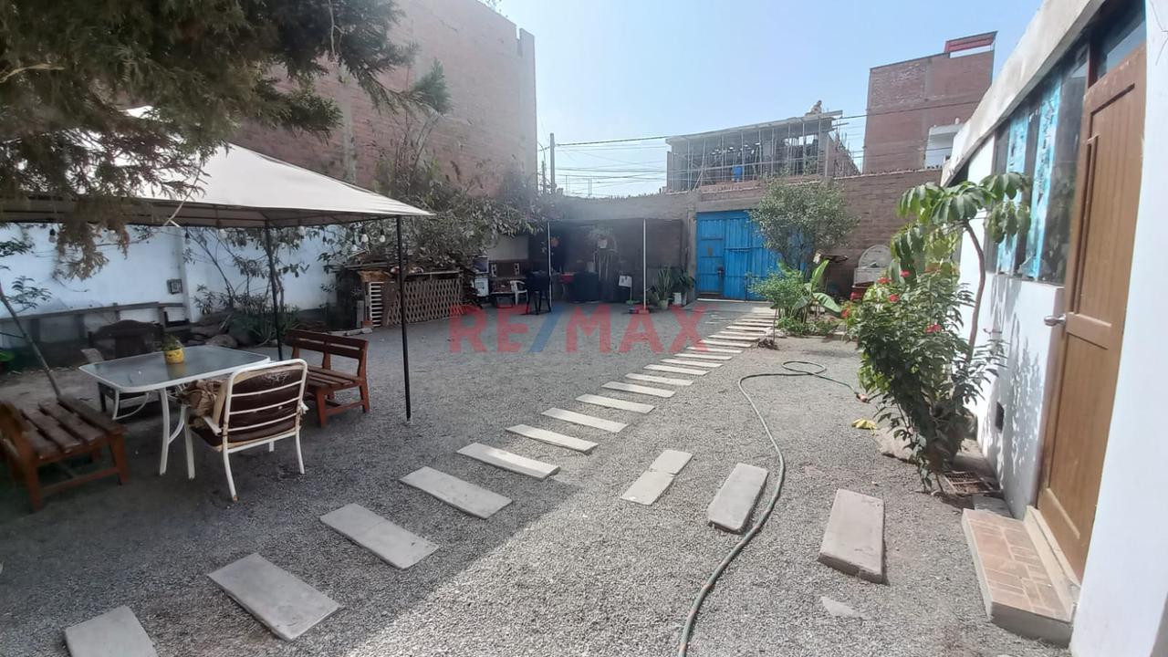 :🍀 ¡El Espacio Que Tu Familia Siempre Soñó En Comas!  300 M2 - 6