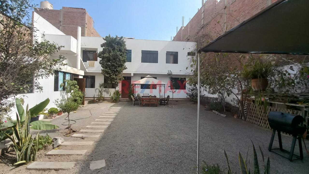 :🍀 ¡El Espacio Que Tu Familia Siempre Soñó En Comas!  300 M2 - 4