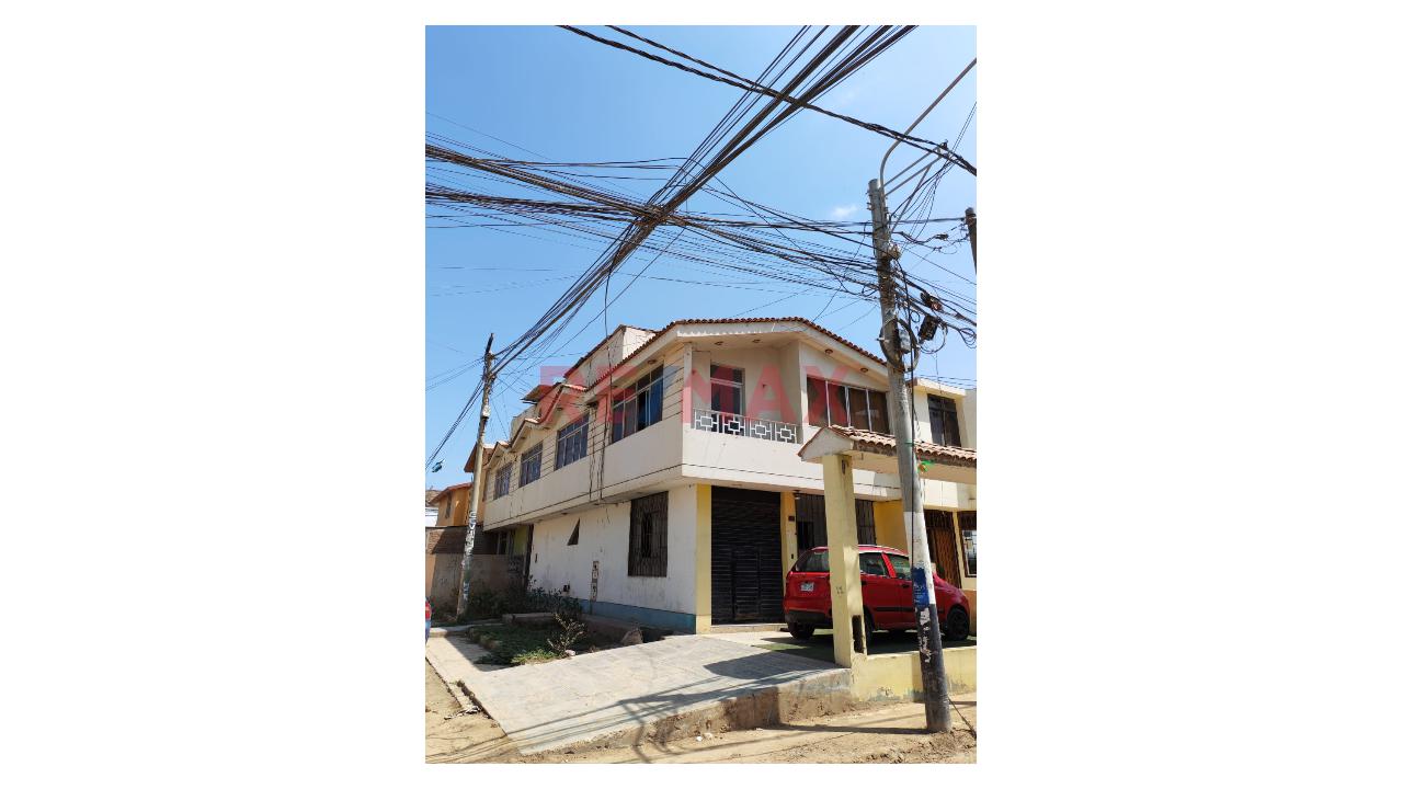 🏡 ¡Amplia Casa De 3 Pisos En Venta! 🏡 — foto 2