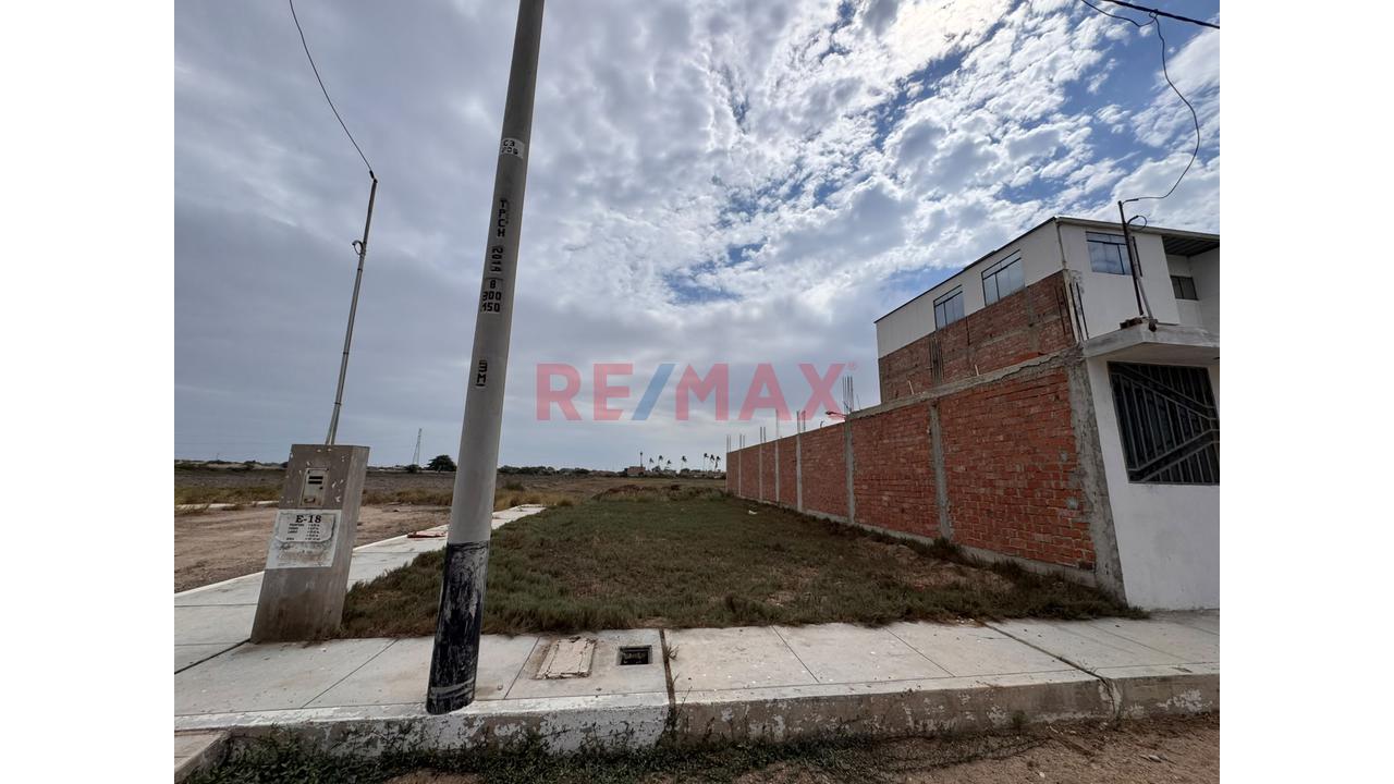 Ocasion - Venta De Terreno 167.10M2 En Esquina En Urb. El Trebol Lambayeque - 3