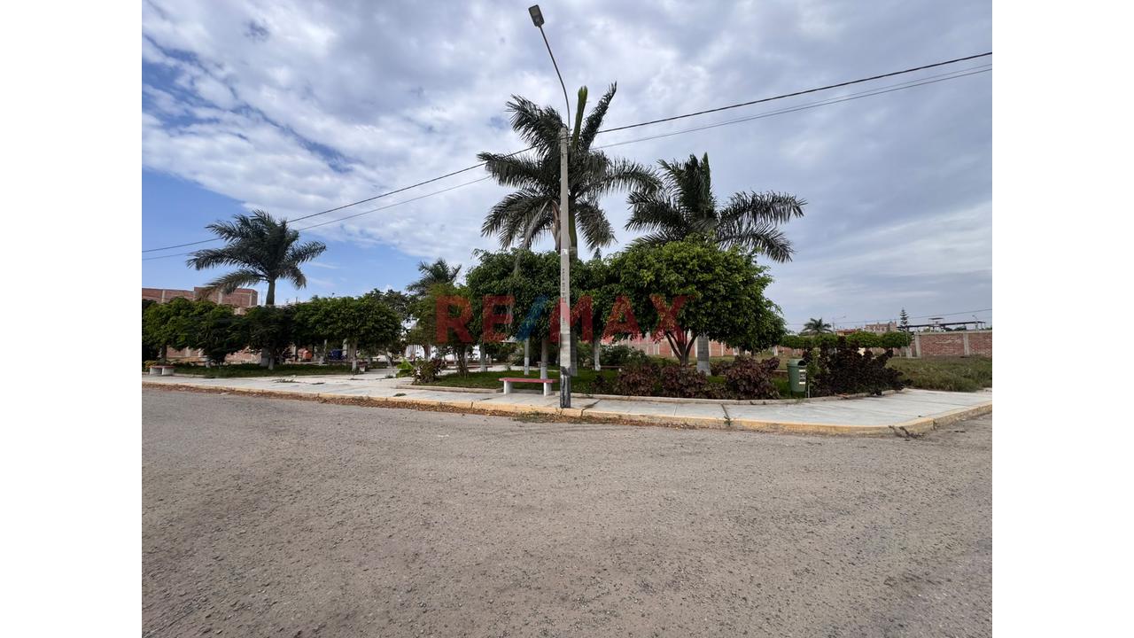 Ocasion - Venta De Terreno 167.10M2 En Esquina En Urb. El Trebol Lambayeque - 2