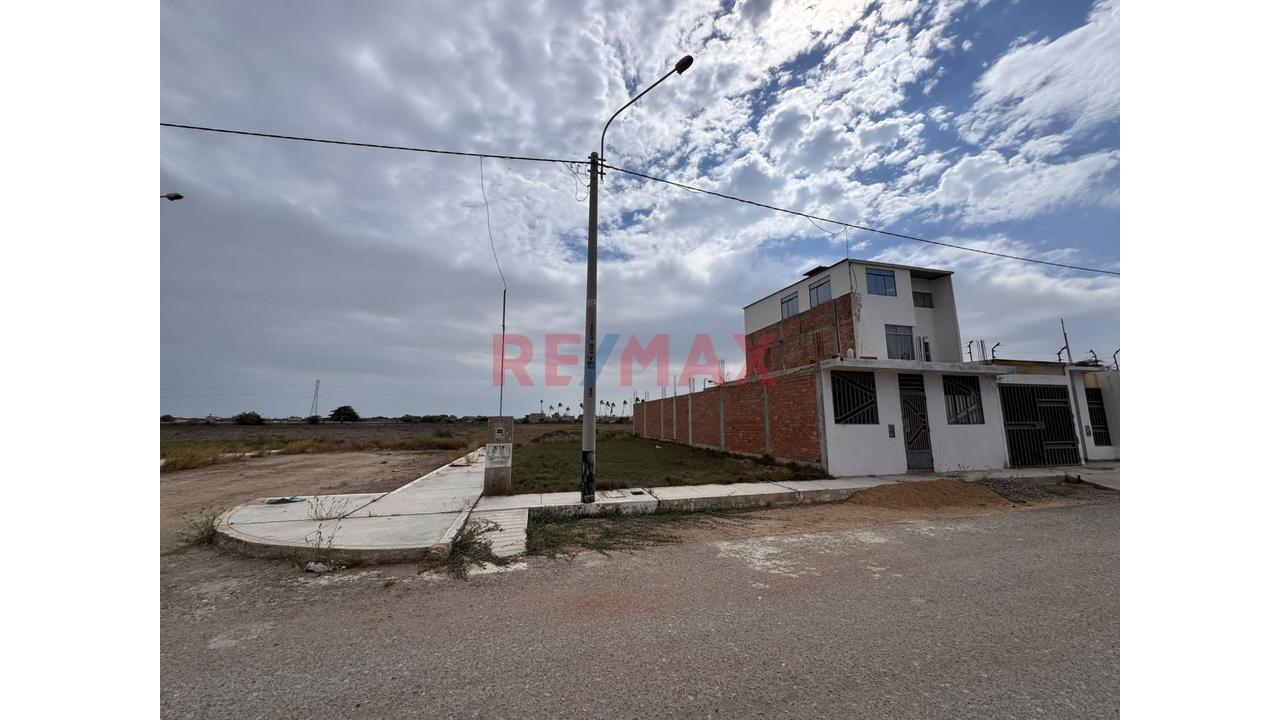 Ocasion - Venta De Terreno 167.10M2 En Esquina En Urb. El Trebol Lambayeque - 6