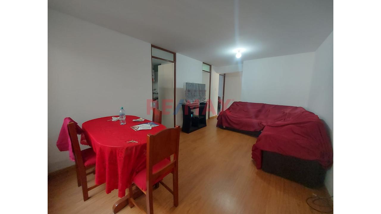 Venta De Departamento En Tercer Piso Con Cochera Cerca Al Mercado De Productores En Ate — foto 5