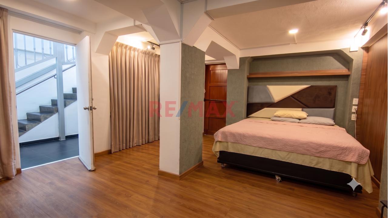 Venta De Amplia Casa Remodelada En Urb. San Antonio – Bellavista — foto 11