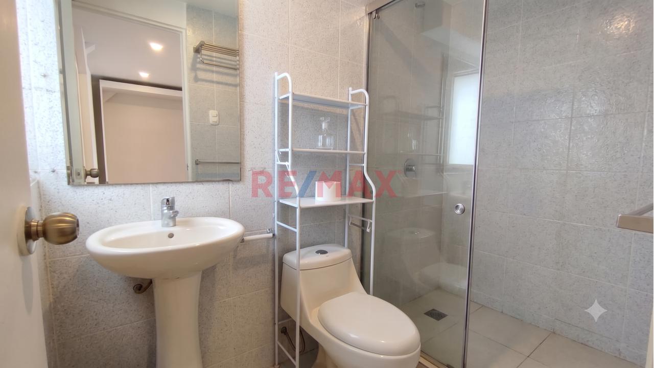 Venta De Amplia Casa Remodelada En Urb. San Antonio – Bellavista - 18