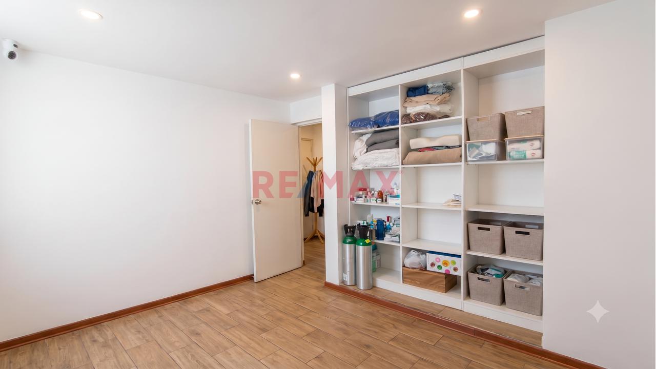Venta De Amplia Casa Remodelada En Urb. San Antonio – Bellavista - 16