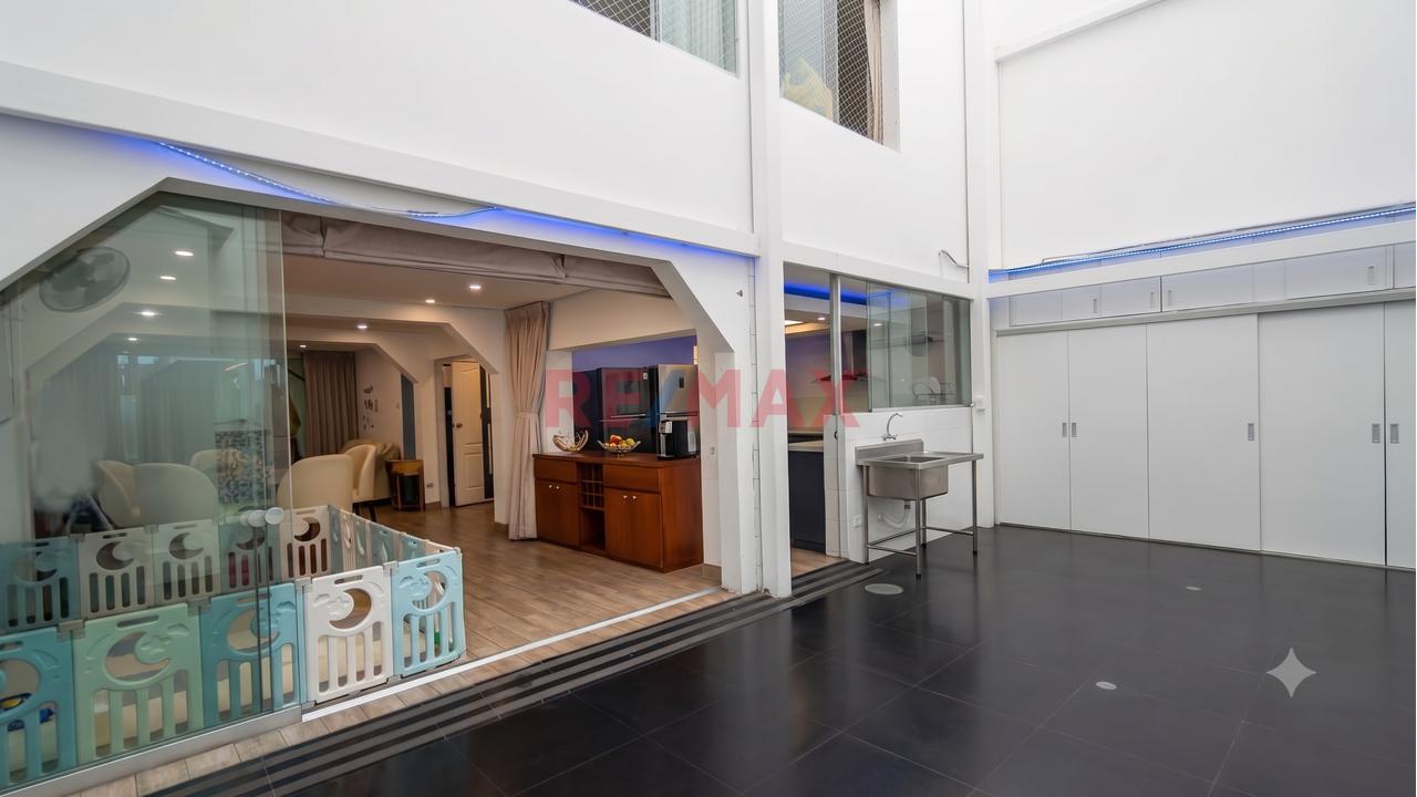 Venta De Amplia Casa Remodelada En Urb. San Antonio – Bellavista — foto 8