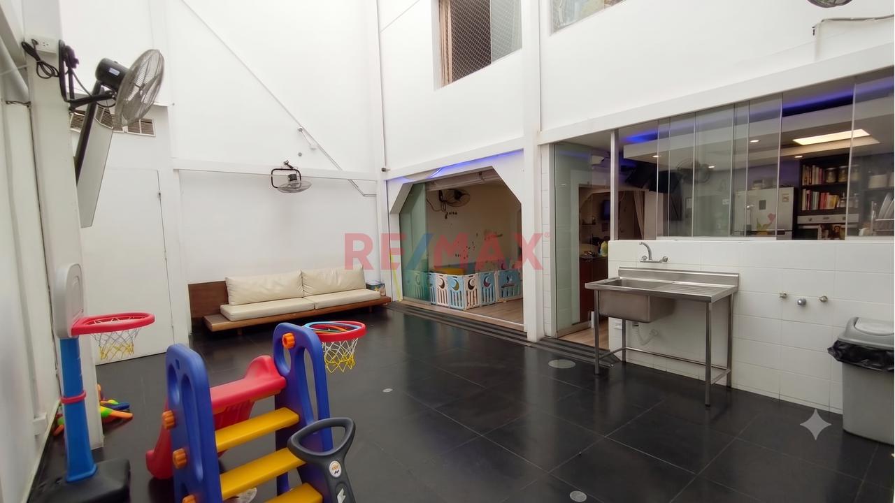 Venta De Amplia Casa Remodelada En Urb. San Antonio – Bellavista — foto 7