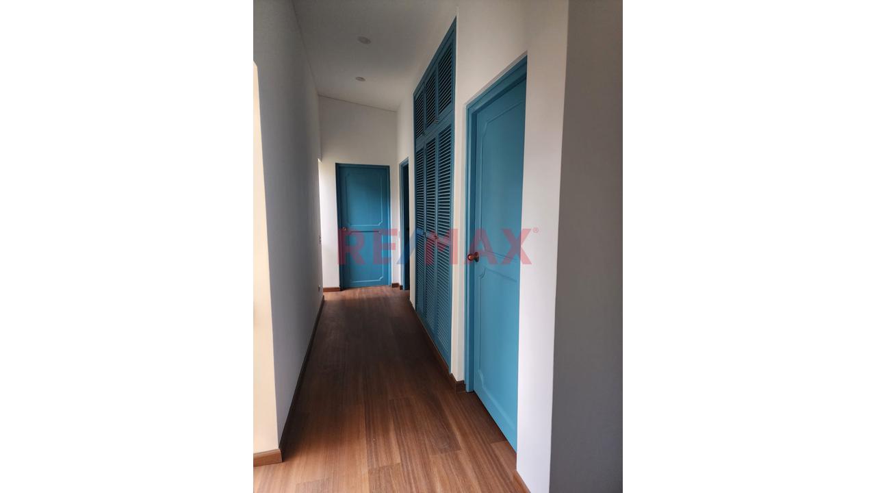 Alquilo Casa Con Piscina Y Frente Al Parque En Urb Alamos De Monterrico - Surco — foto 4