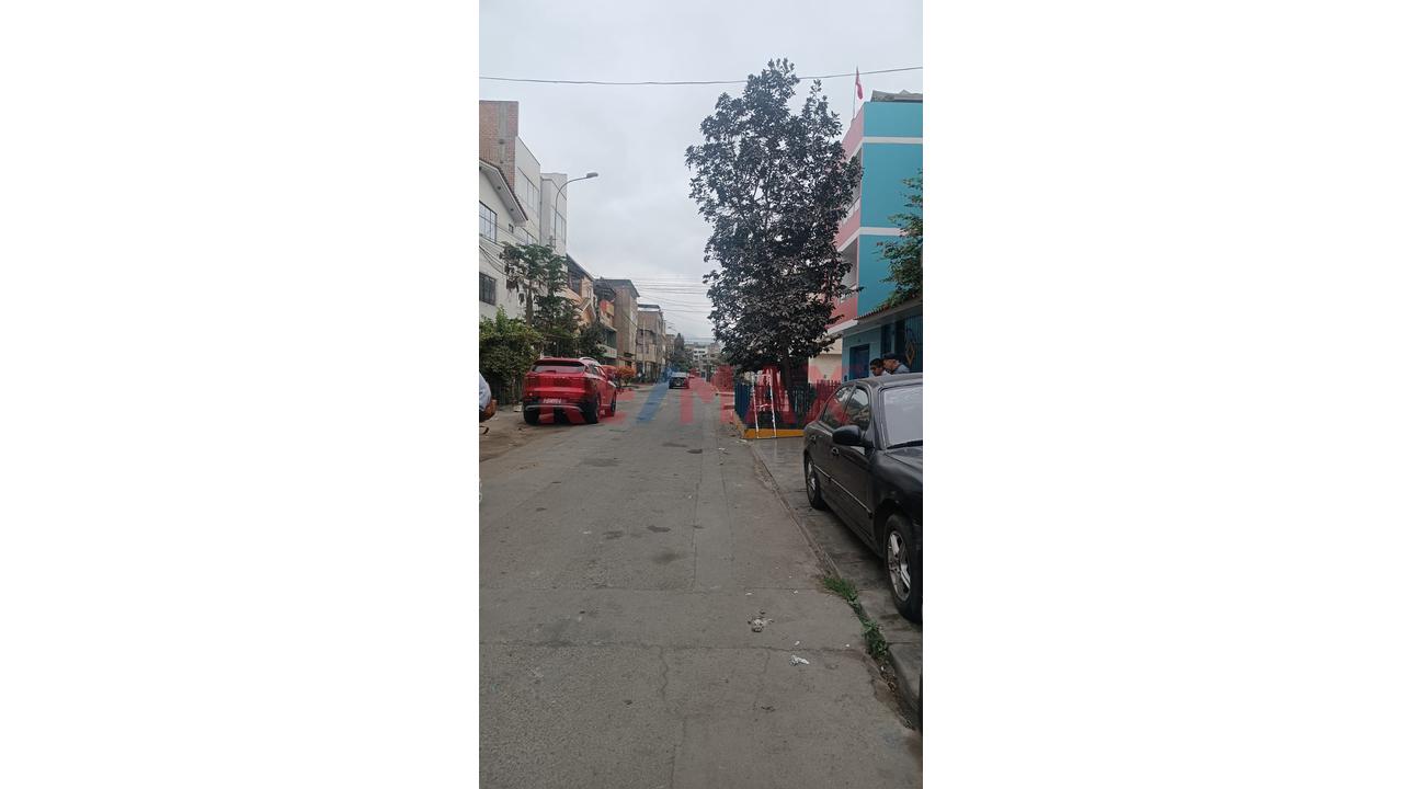 🏡 ¡Oportunidad De Inversión En Ate! — foto 2