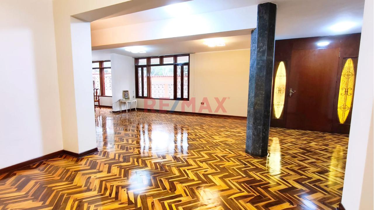 Casa En Alquiler De 266.85 M²| Cercado De Lima – Límite Con Pueblo Libre - 3