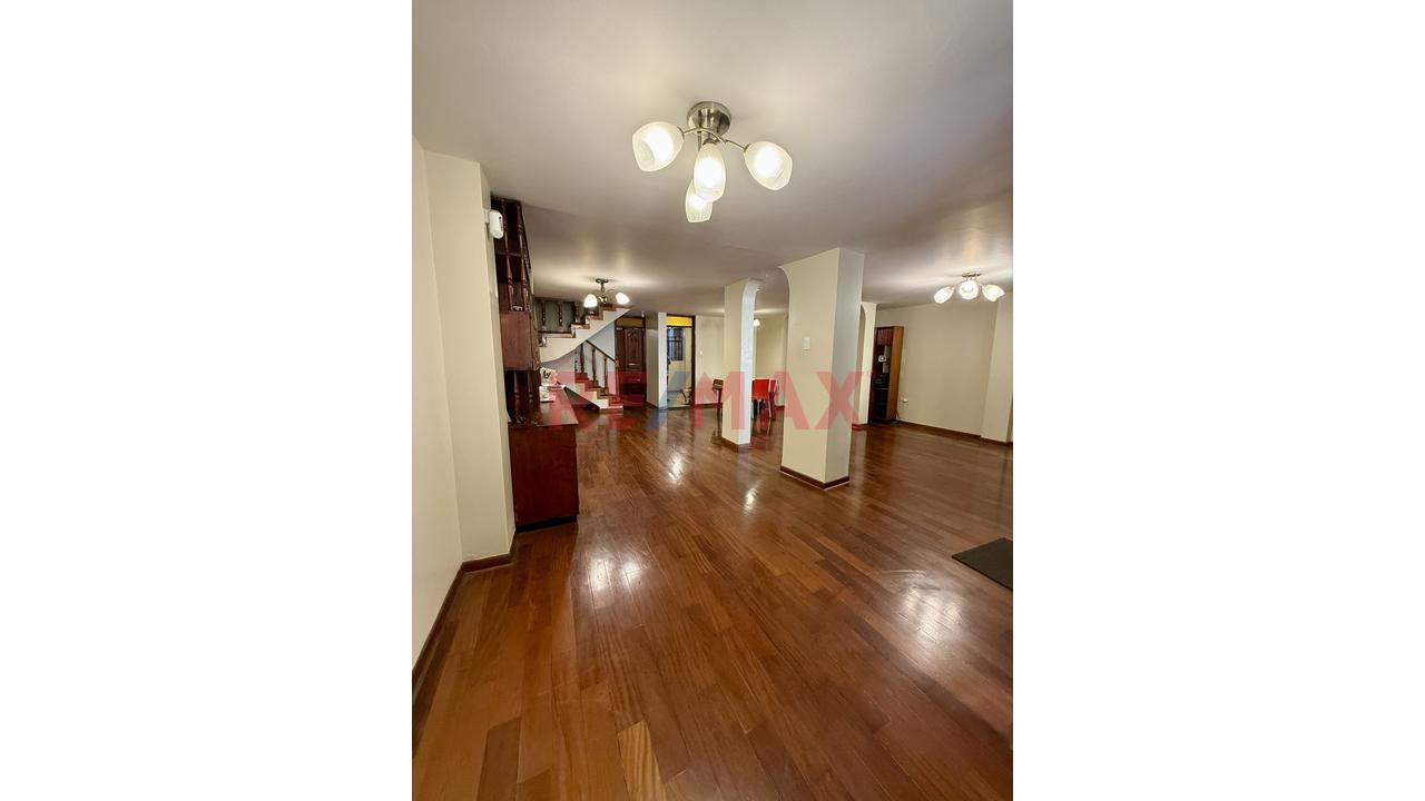 🏡 Casa Multifamiliar De 4 Pisos + Azotea En Esquina | Ideal Para Vivienda E Inversión | Comas — foto 2