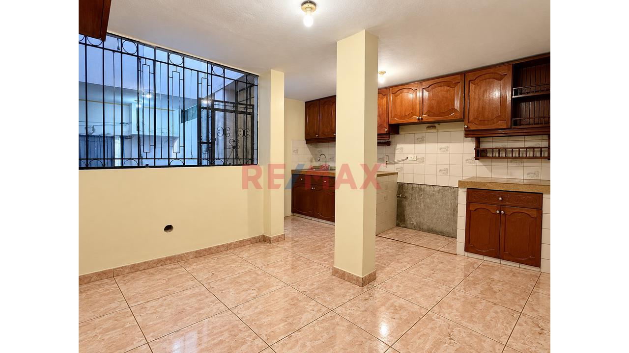 🏡 Casa Multifamiliar De 4 Pisos + Azotea En Esquina | Ideal Para Vivienda E Inversión | Comas — foto 6