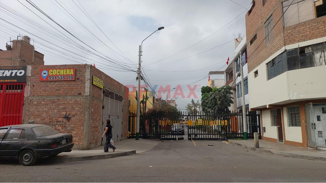 Oportunidad !!Venta De Casa A Pocos Pasos De La Universidad Cientifica, Upn, Cesar Vallejo- Av. Huandoy Con 2 De Octubre - Excelente Ubicación Y Tu Mejor Inversion — foto 14