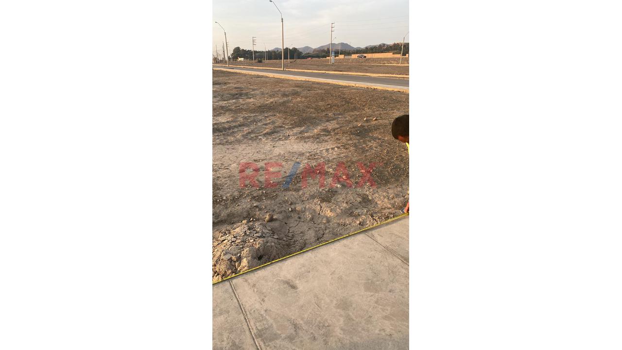Terreno Comercial En Venta En Barranca | Alto Potencial Para Inversión Y Desarrollo - 2