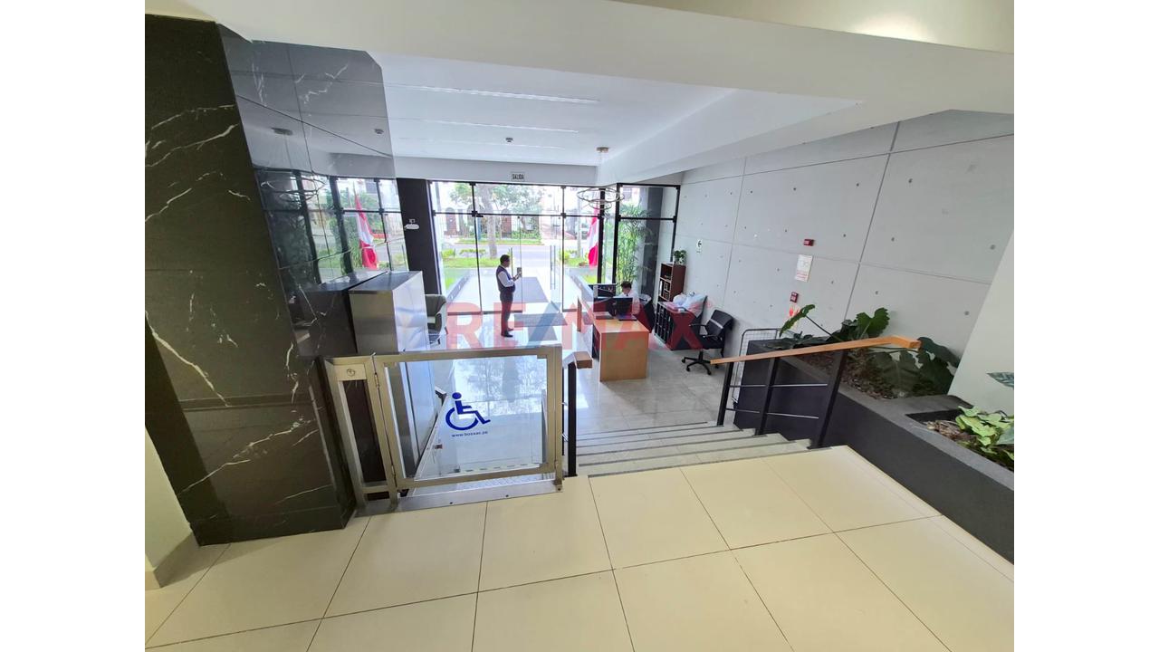 Alquiler De Exclusivo Departamento Con Estacionamiento – Jesús María — foto 14