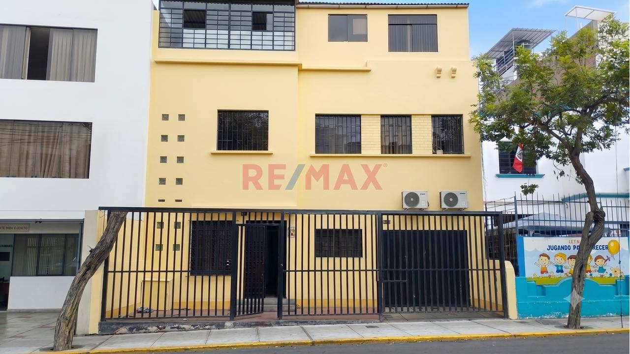 Alquiler De Casa / Oficina Con Cochera En Miraflores