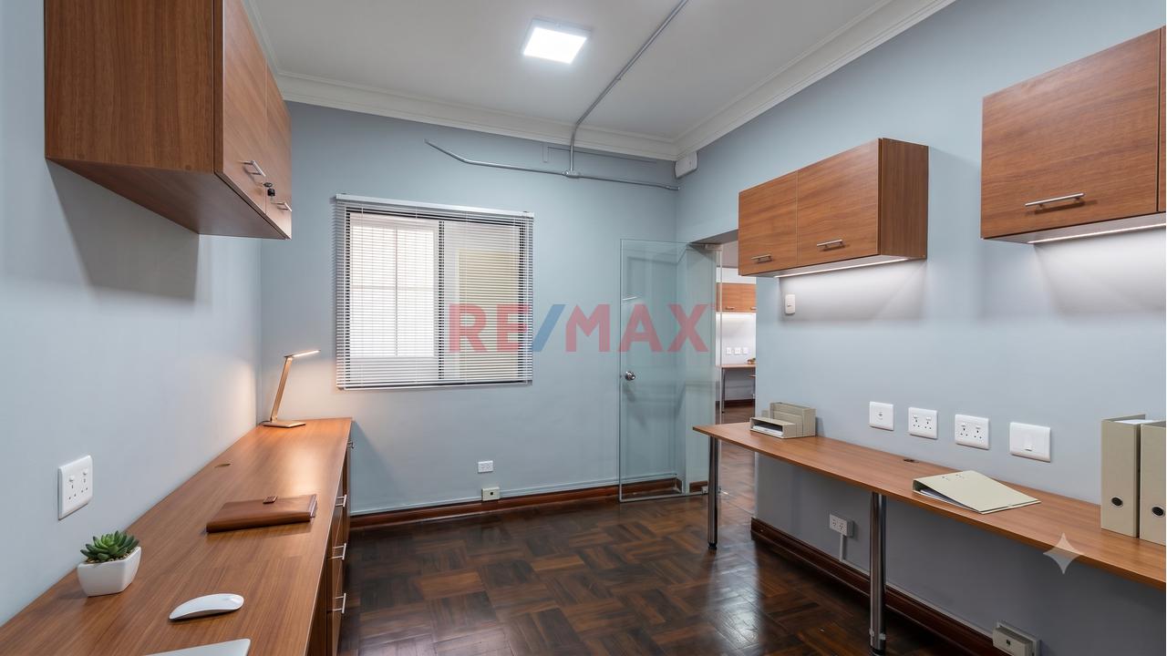 Alquiler De Casa / Oficina Con Cochera En Miraflores — foto 10