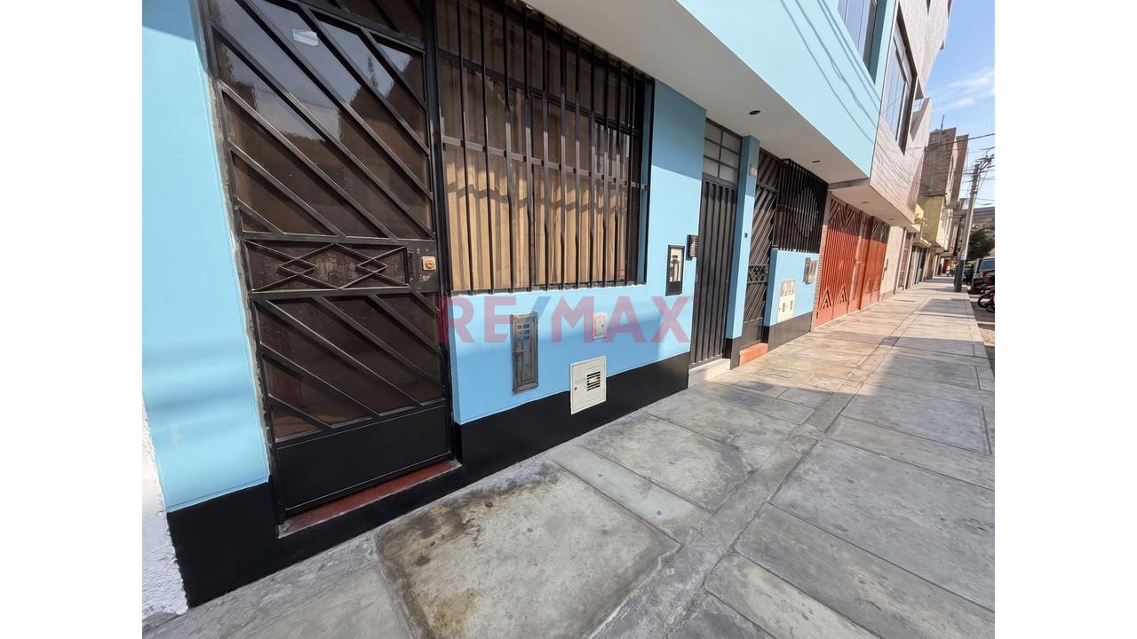 Se Vende Departamento Primer Piso En Los Olivos - 1