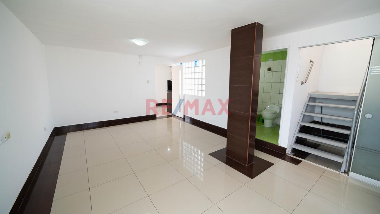 Departamento Con Amplia Terraza Y Excelente Ubicación