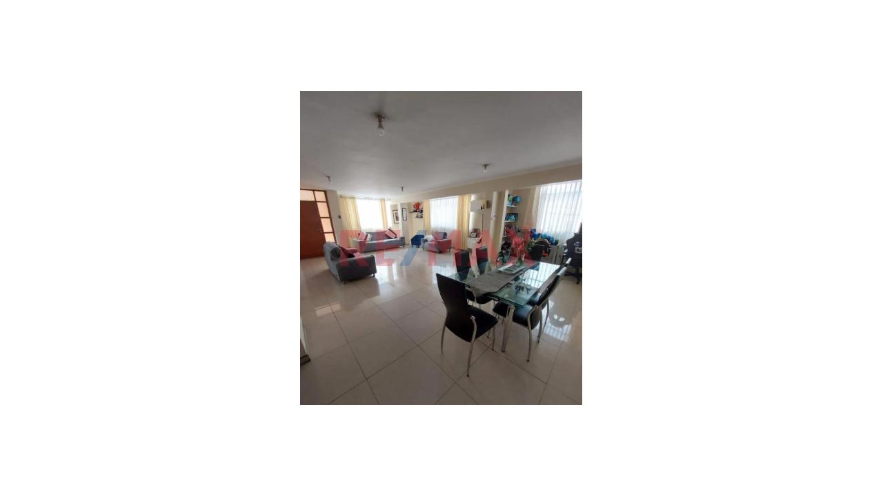 Oportunidad Única: Casa Multifamiliar O Comercial En Esquina (Frente A La Uni) — foto 10