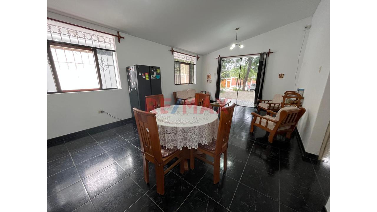 Linda Y Amplia Casa De 1,483 M2 En Venta En La Mariposa En Piura — foto 11